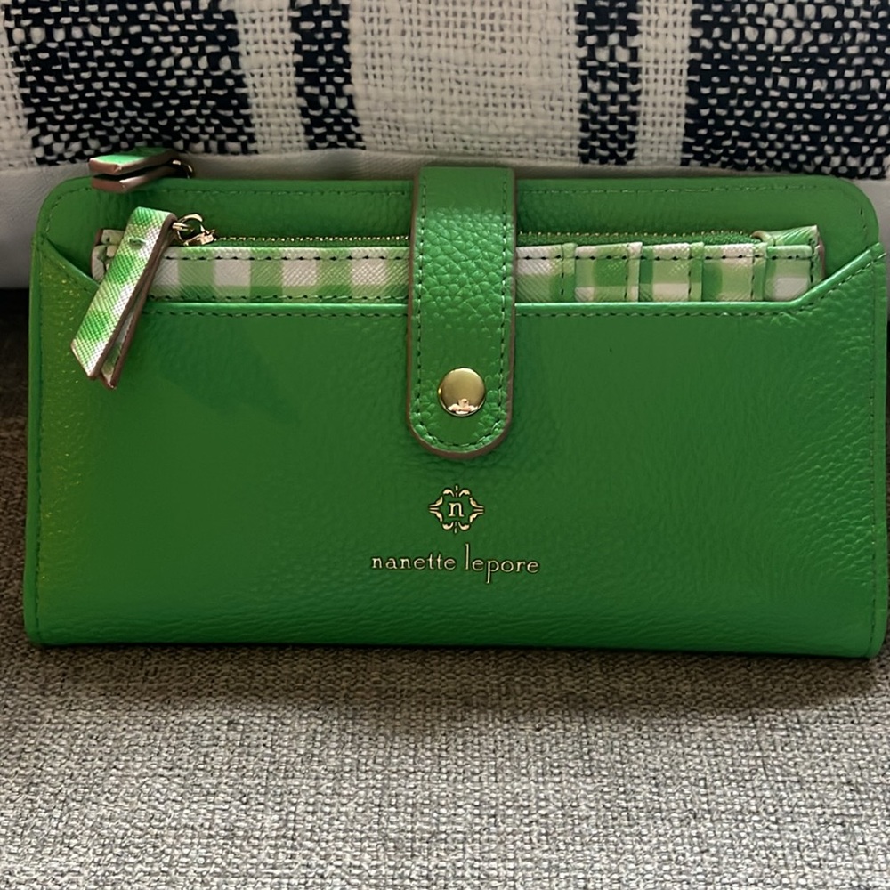Nanette Lepore Green Wallet